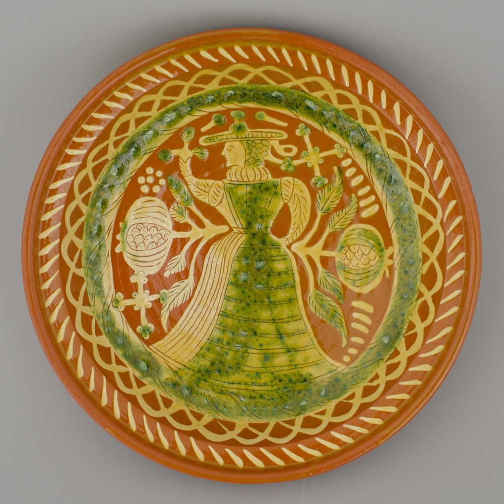 replica of a Dutch dish with a lady / 1610-1612 / collection E. van Drecht / Published in Hoorn des Overvloeds