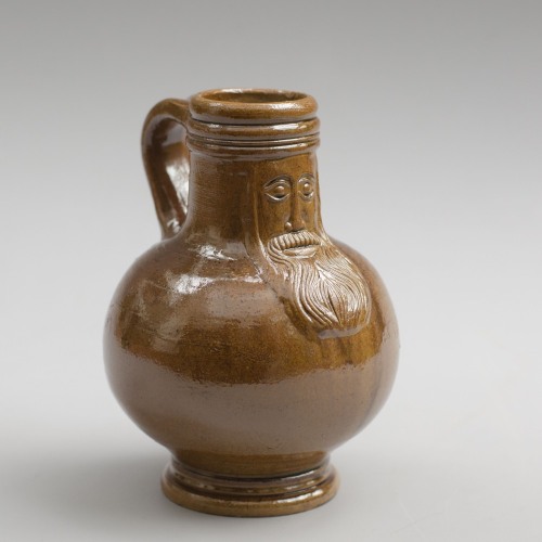 replica of a bartmann jug from around 1600